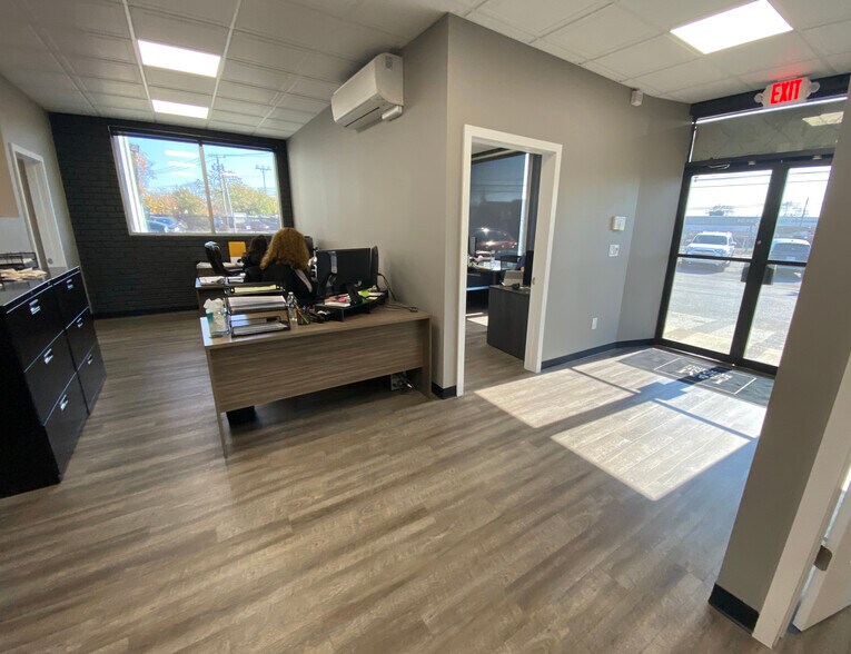 More Photos Of 1013 Long Island Ave, Deer Park Auto Salvage Facility For Sale