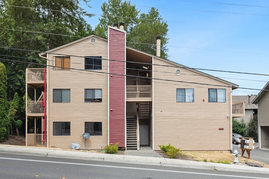 More Photos Of 9608 NE 188th St, Bothell Apartments For Sale