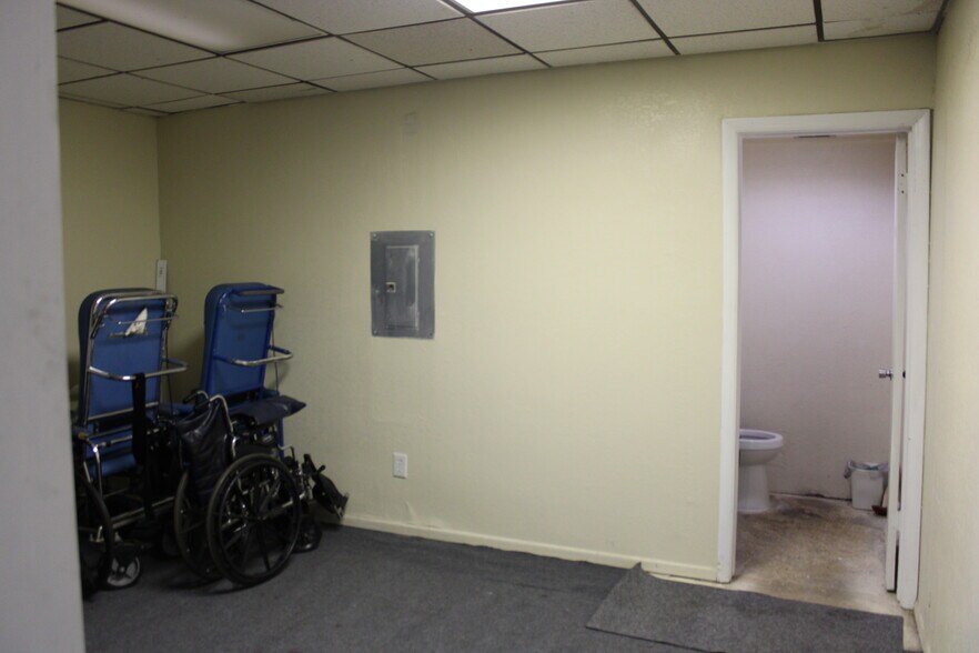 More Photos Of , Clearwater General Retail For Sale