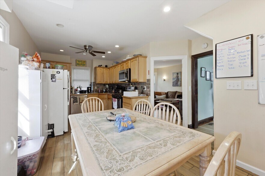 More Photos Of 24 W Stewart Ave, Lansdowne Specialty For Sale