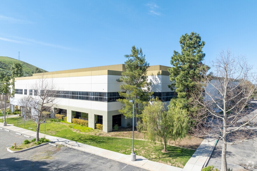 Primary Photo Of 3935-3949 Heritage Oak Ct, Simi Valley Distribution For Lease