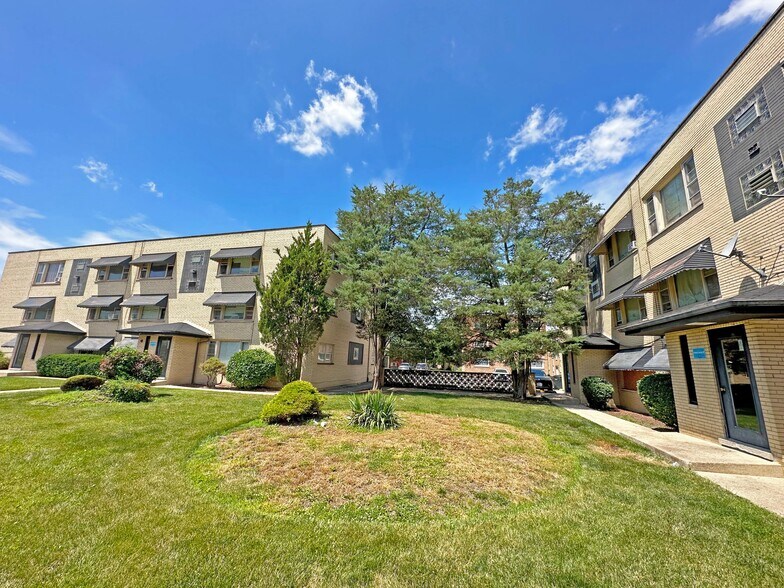 More Photos Of 14130-14132 S Atlantic Ave, Riverdale Multifamily For Sale
