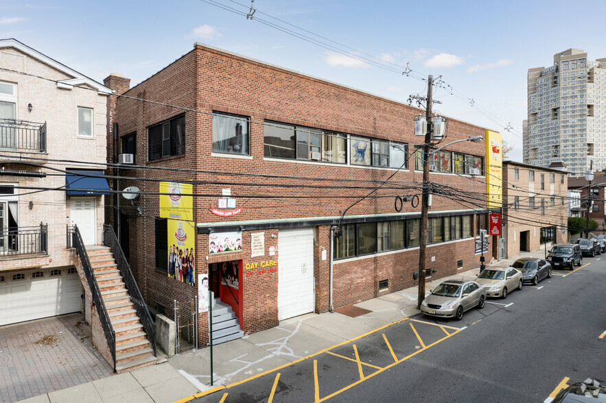 Primary Photo Of 72 68th St, Guttenberg Warehouse For Lease