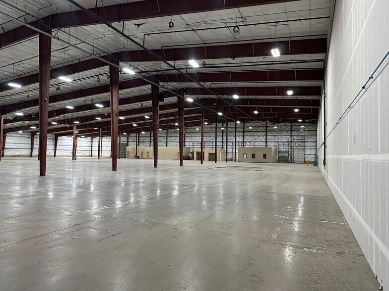 More Photos Of 5405 W Riverbend Ave, Post Falls Manufacturing For Lease