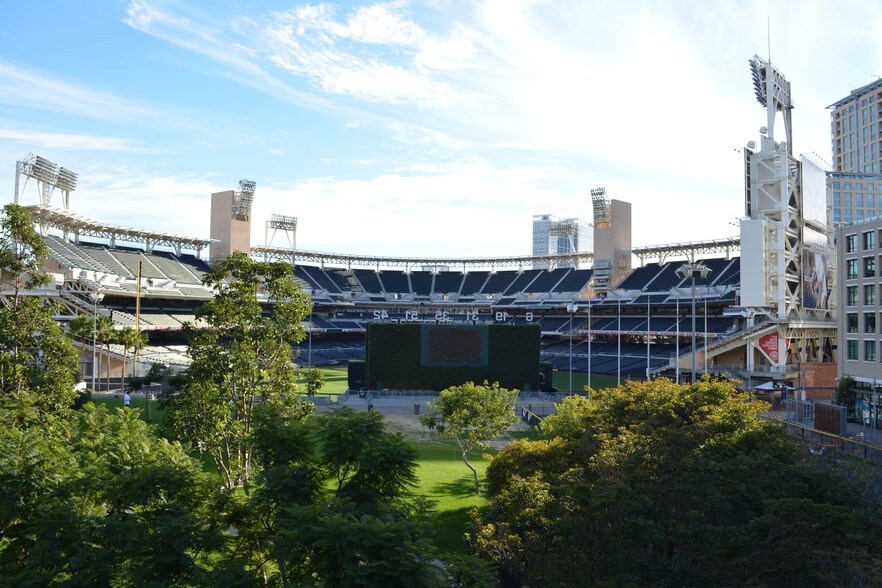 More Photos Of 815 J St, San Diego Office For Lease