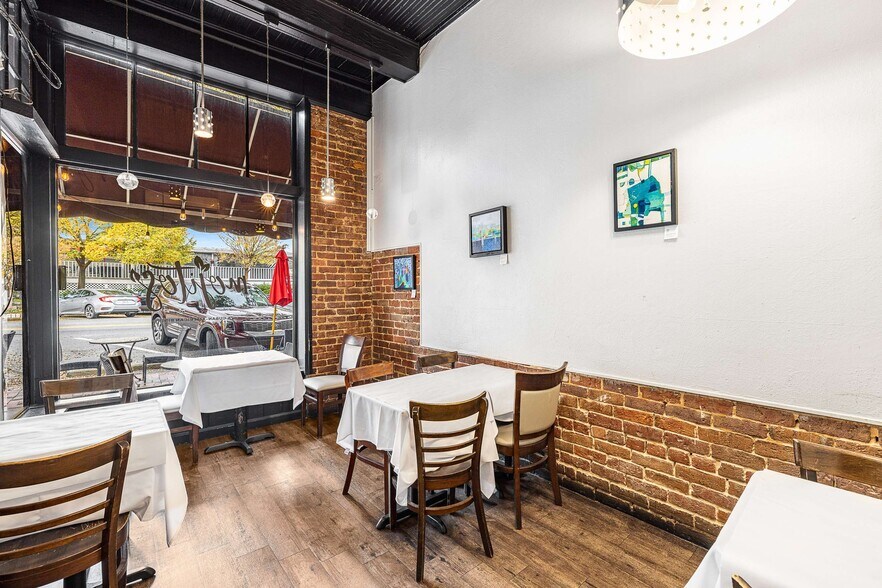 More Photos Of 35 S Peachtree St, Norcross Restaurant For Sale