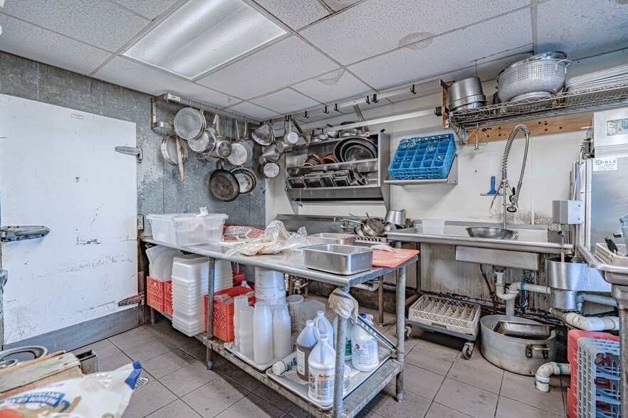 More Photos Of 754 Cherokee st, Fountain Hill Restaurant For Sale