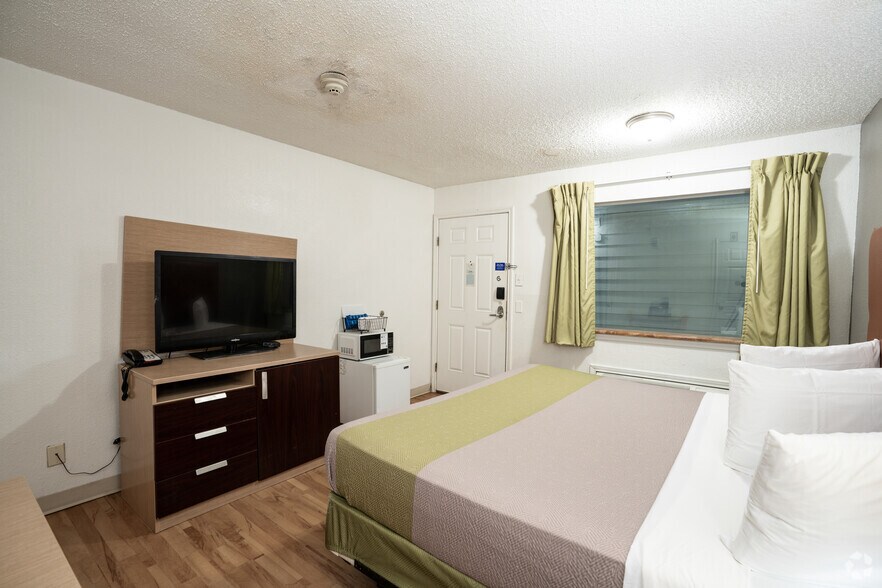 More Photos Of 6301 Interstate 37, Corpus Christi Hospitality For Sale