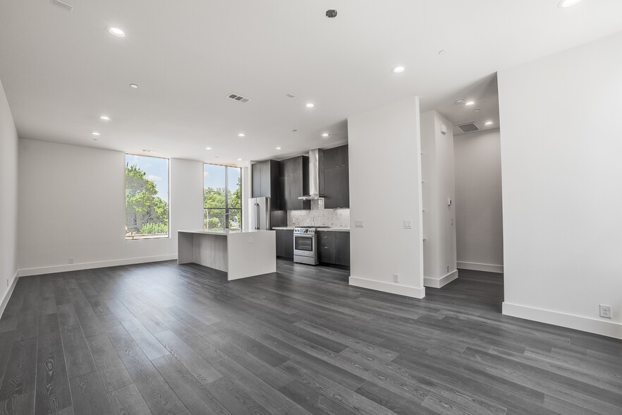 More Photos Of 4322 Roseland Ave, Dallas Apartments For Sale