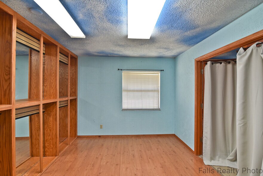 More Photos Of 4500 Kemp Blvd, Wichita Falls General Retail For Sale