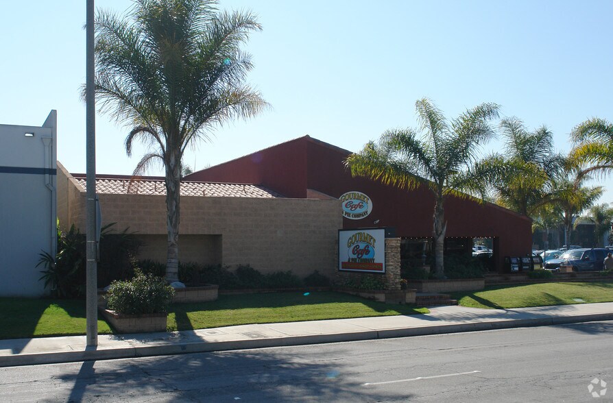 More Photos Of 5350 Katella Ave, Los Alamitos Restaurant For Sale
