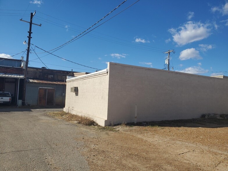 More Photos Of 124 E Jackson St, Hugo Office For Sale