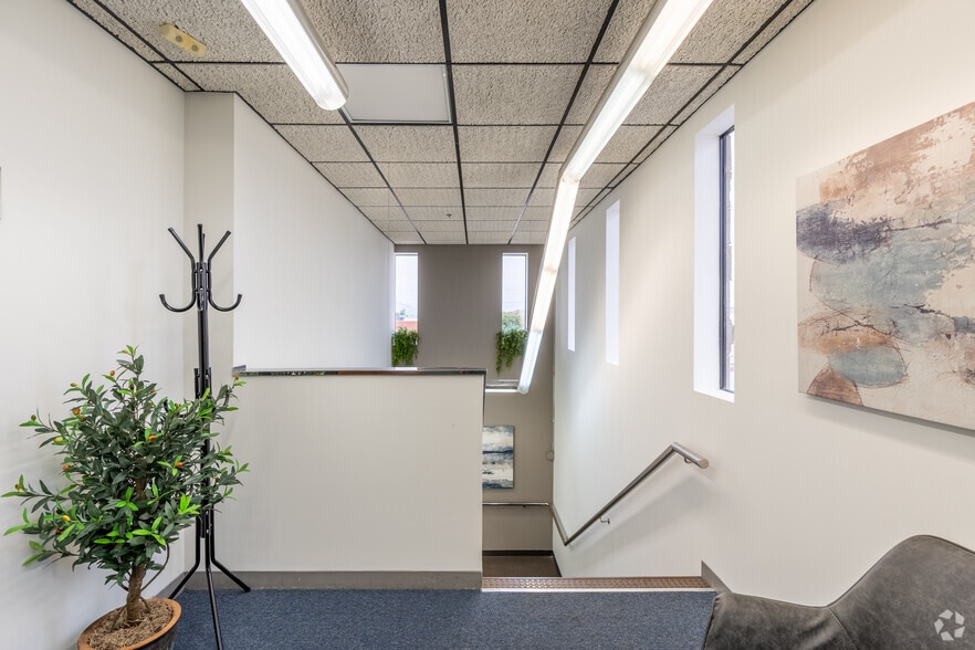 More Photos Of 132-142 W Verdugo Ave, Burbank Unknown For Lease