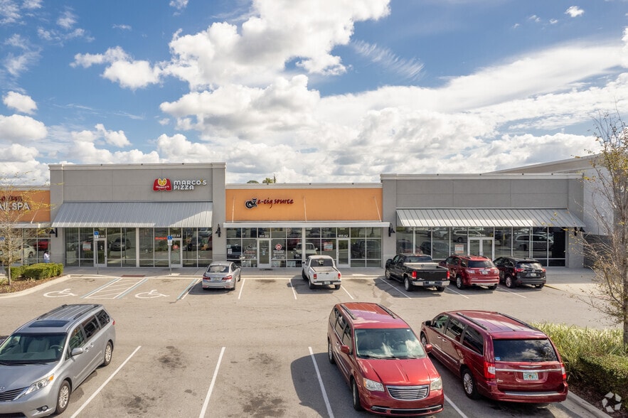 More Photos Of 955 S Woodland Blvd, Deland General Retail For Lease