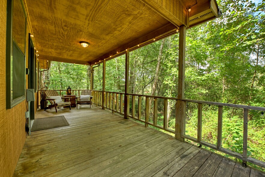 More Photos Of 77 Alpine Way, Blairsville Hotel For Sale