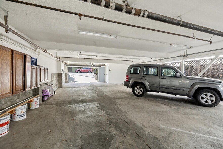 More Photos Of 459 Stow Ave, Oakland Apartments For Sale