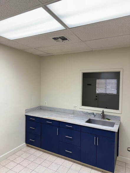 More Photos Of 2087 Grand Canal Blvd, Stockton Medical For Lease