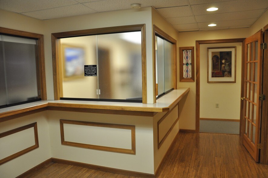 More Photos Of 1151 Bethel Rd, Columbus Medical For Sale