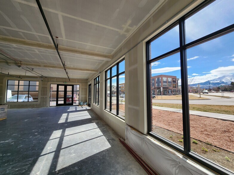 More Photos Of 920 Highway 133, Carbondale Apartments For Sale
