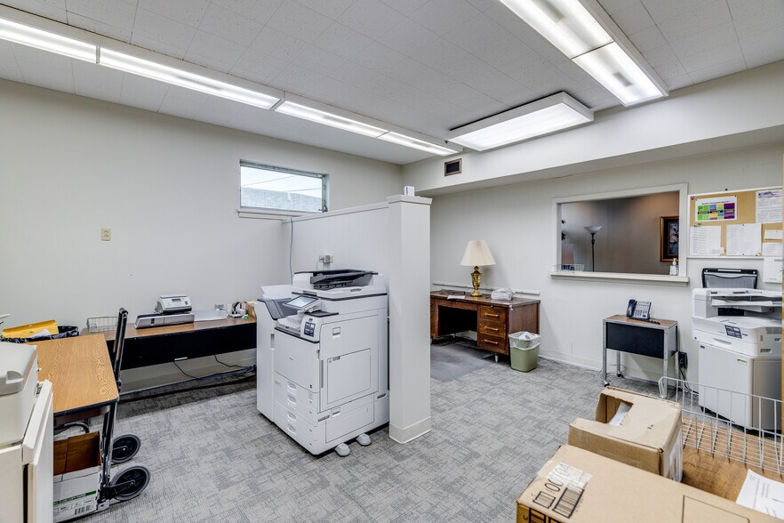More Photos Of 1504 Stubbs Ave, Monroe Office For Sale