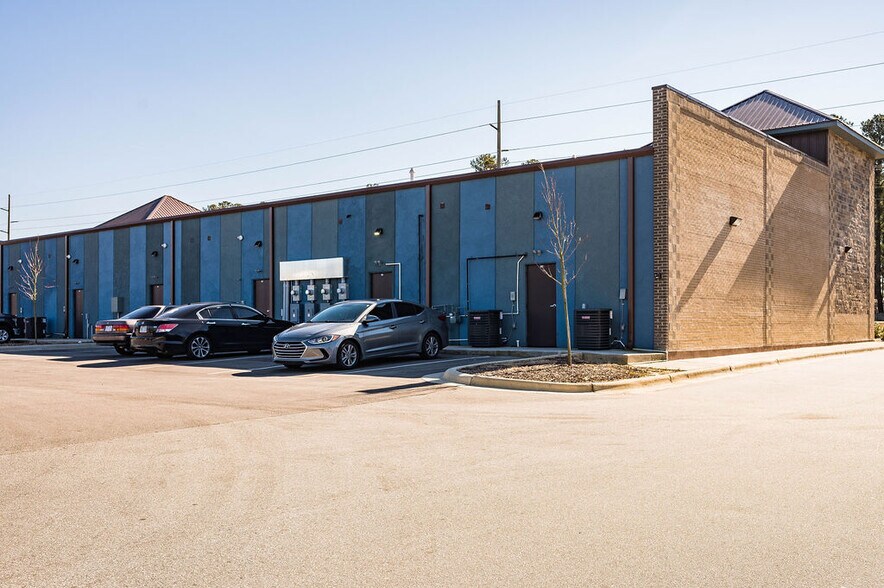 More Photos Of 101-129 Great Ln, Raeford Storefront Retail Office For Lease