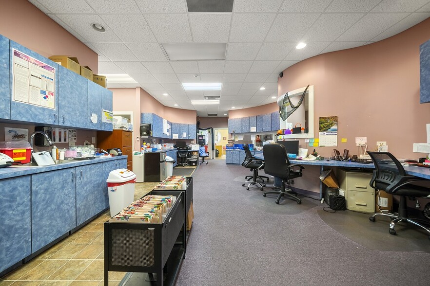 More Photos Of 1201 Georgian Park, Peachtree City Medical For Sale