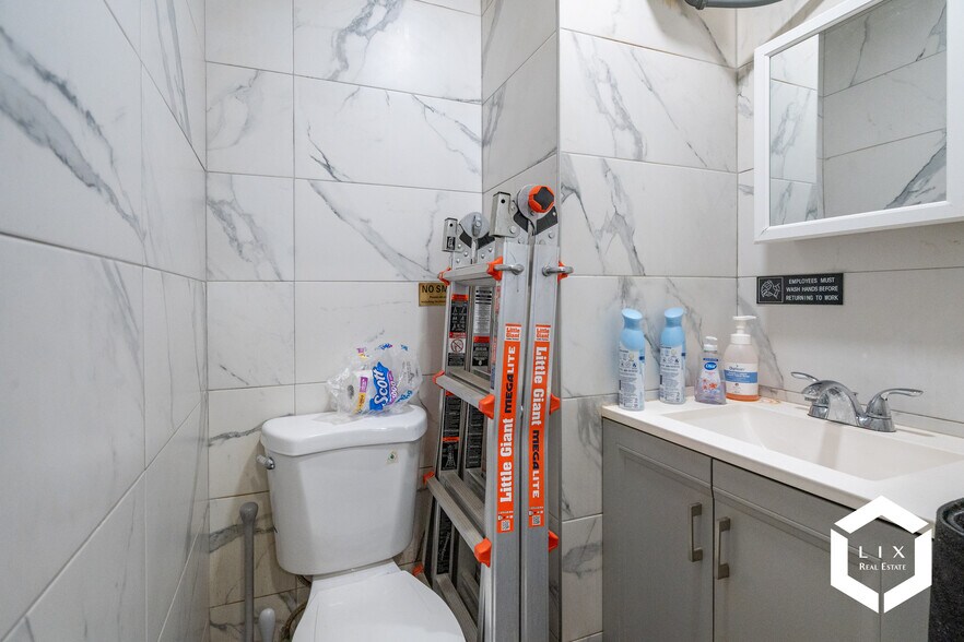 More Photos Of 313 9th St, Brooklyn General Retail For Lease