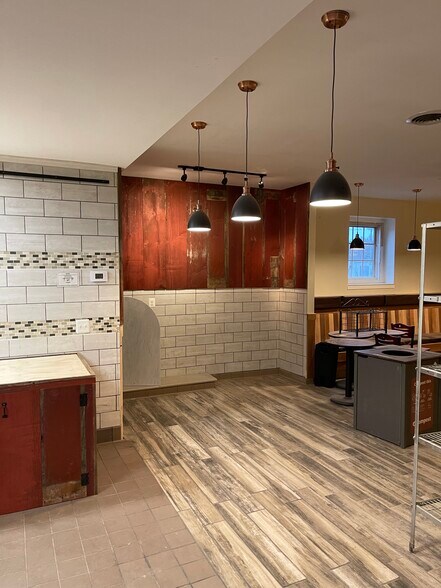 More Photos Of 150 S Washington St, Oxford Freestanding For Sale