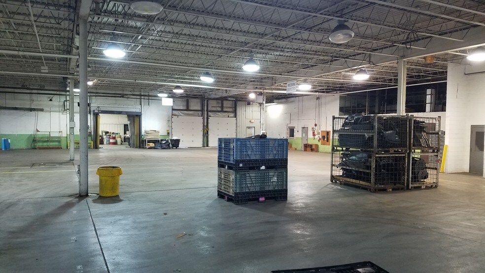More Photos Of 535 W Linfoot St, Wauseon Warehouse For Lease