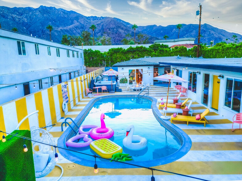 More Photos Of 1339 N Indian Canyon Dr, Palm Springs Hotel For Sale