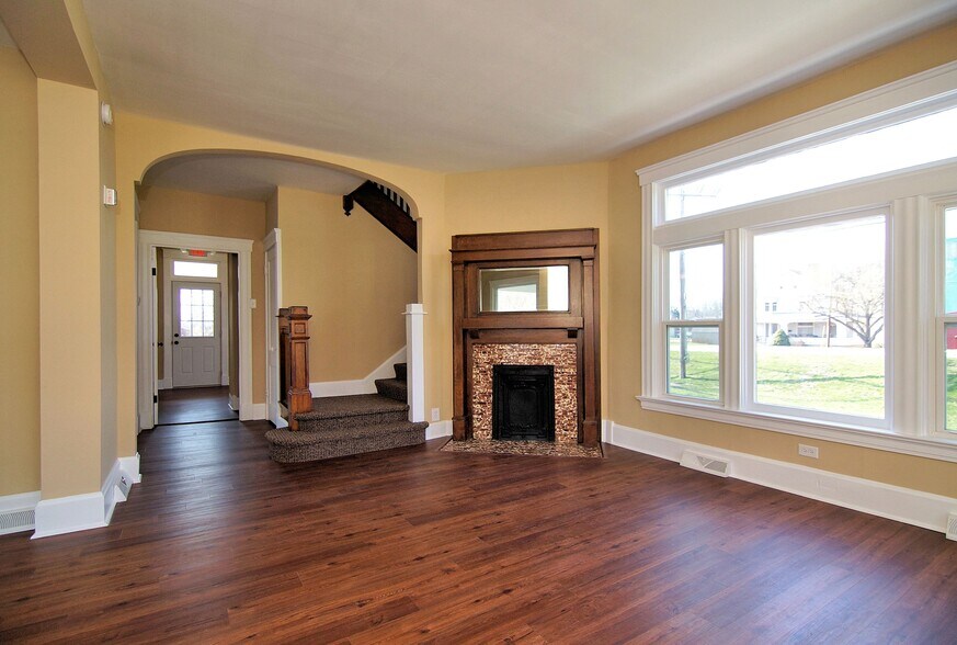 More Photos Of 1220 Belleview Dr, Lawrenceburg Office For Lease