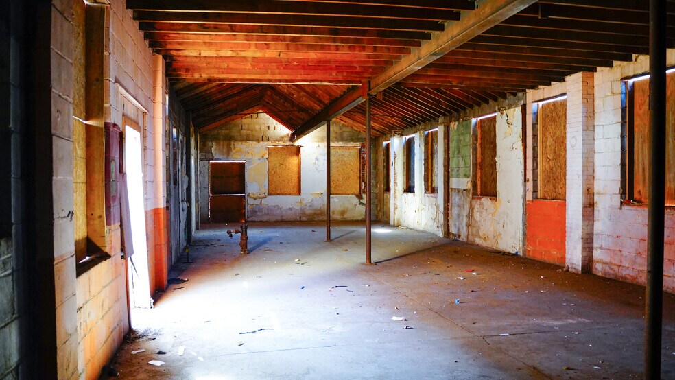 More Photos Of 343, 351 N. Mosley & 340 414 N. Rock Island, Wichita Warehouse For Sale