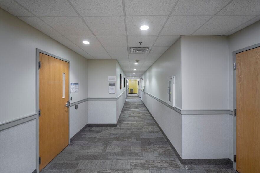 More Photos Of 4949 Harlem Rd, Buffalo Medical For Lease