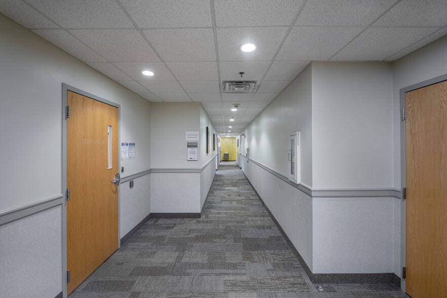 More Photos Of 4949 Harlem Rd, Buffalo Medical For Lease