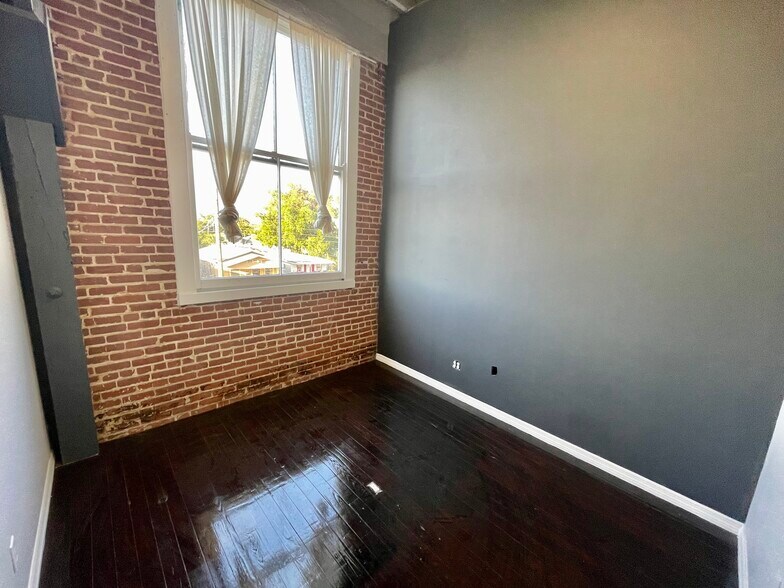 More Photos Of 1906 N Armenia Ave, Tampa Loft Creative Space For Lease