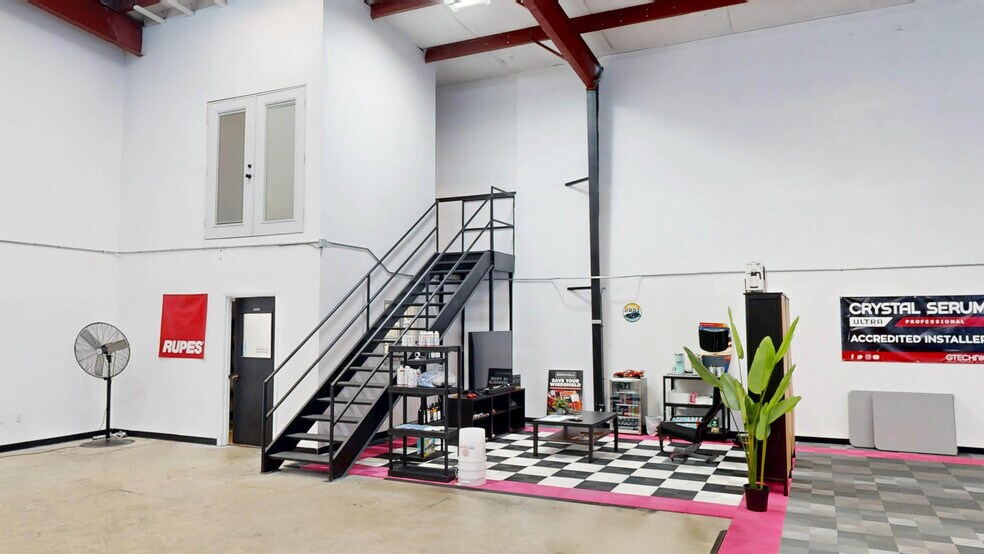 More Photos Of 2182-2188 E Semoran Blvd, Apopka Flex For Lease