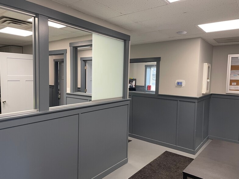 More Photos Of 5333-5337 Lakeland Ave, Minneapolis Freestanding For Sale