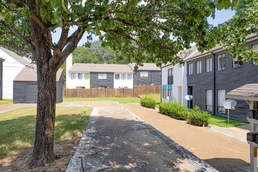 More Photos Of 2780 Raleigh-Lagrange Rd, Memphis Apartments For Sale