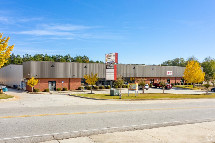 Primary Photo Of 358-372 McDonough Pky, McDonough Showroom For Lease