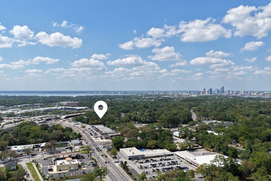 More Photos Of 3631 Emerson St, Jacksonville Storefront For Lease