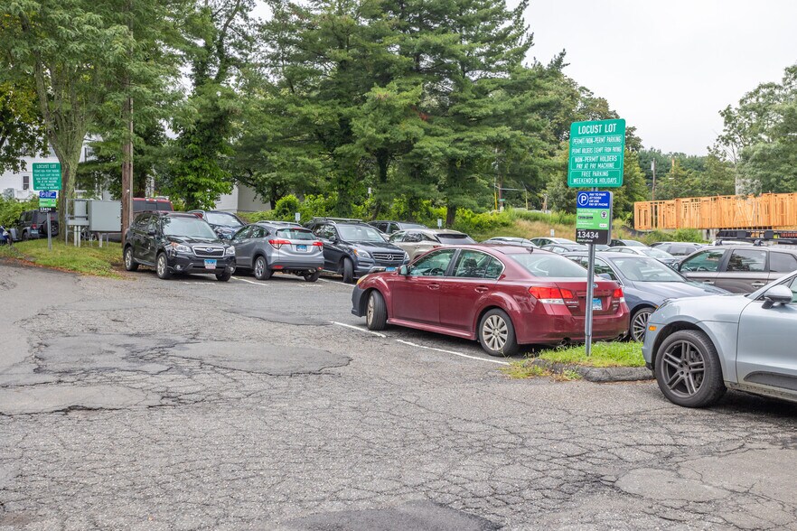 More Photos Of 21 Locust Ave, New Canaan Office For Lease