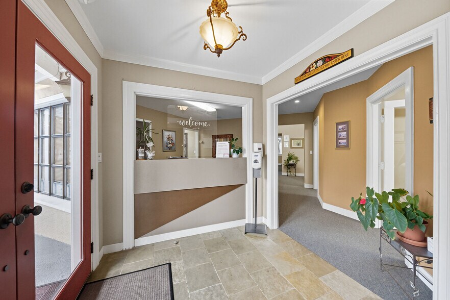 More Photos Of 1021 S El Camino Real, San Mateo Office For Sale