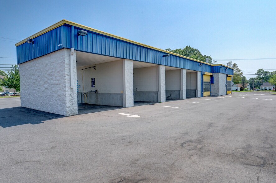 More Photos Of 2360 Corbin Ave, New Britain Carwash For Sale