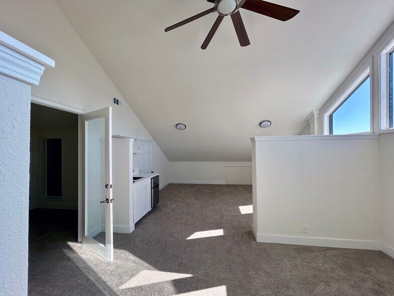 More Photos Of 107 Ranch Road 620 S, Austin Storefront For Lease