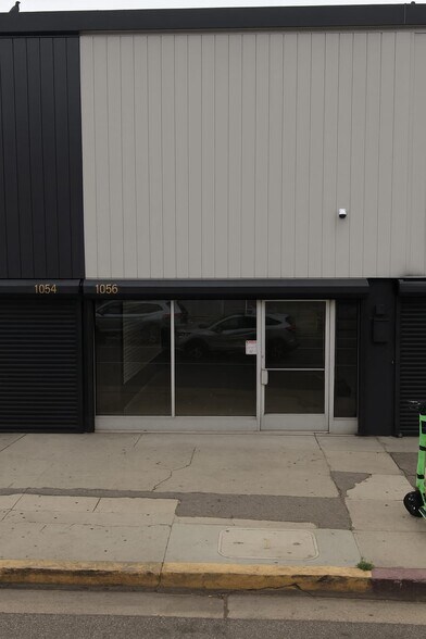 More Photos Of 1056 S Main St, Los Angeles Office For Lease