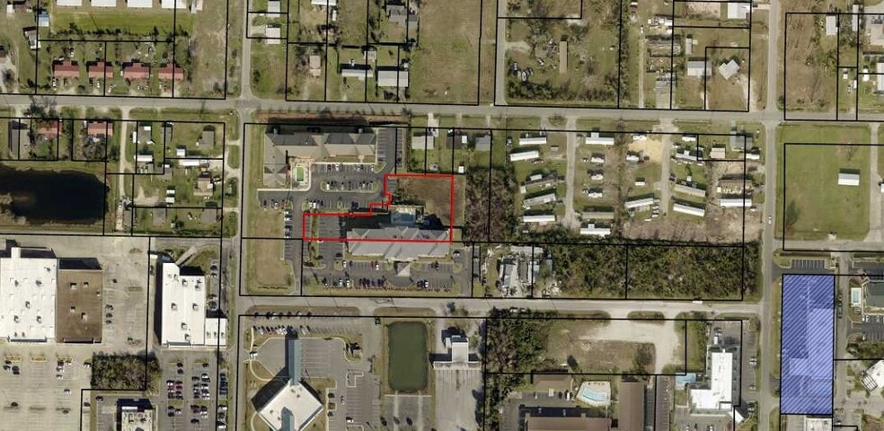 More Photos Of 905 E 23rd Pl, Panama City Hotel For Sale