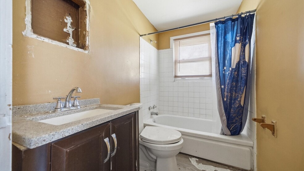 More Photos Of 4418 Monroe Ave, Kansas City Multifamily For Sale
