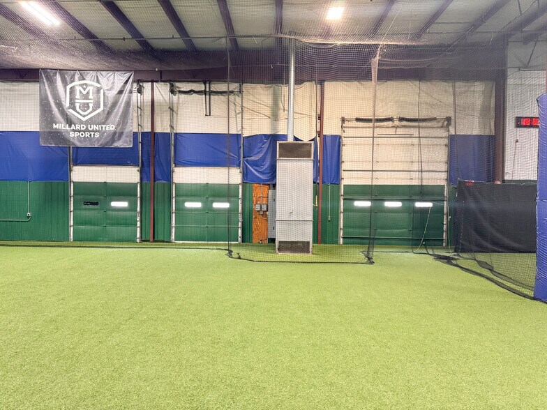 More Photos Of 8840 S 137th Cir, Omaha Warehouse For Lease