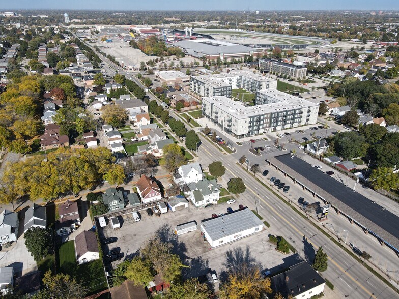 More Photos Of 1509-1527 S 84th St, Milwaukee Light Distribution For Sale