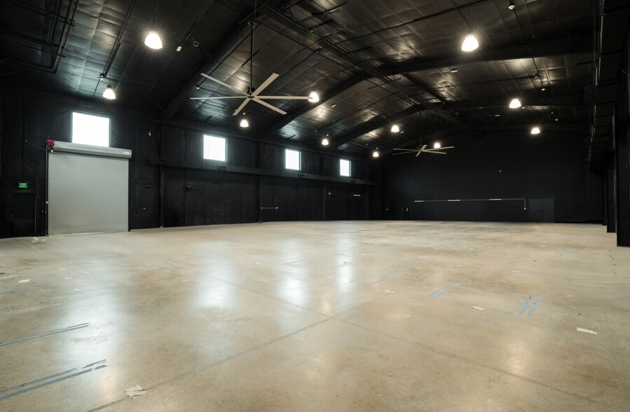 More Photos Of 195 American Way, Dripping Springs Flex For Lease